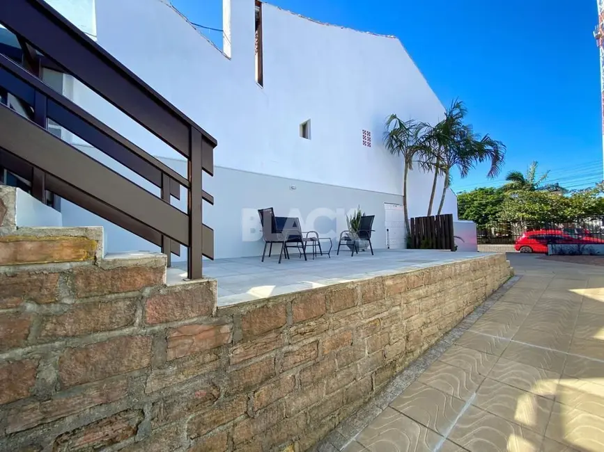 Casa com 4 quartos à venda, 310m2 em Torres - RS - imagem 4 Foto 4 de Casa com 4 quartos à venda, 310m2 em Torres - RS