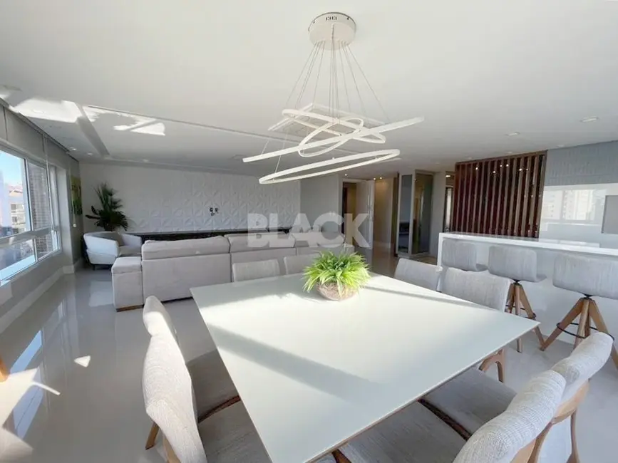 Apartamento com 4 quartos à venda, 216m2 em Torres - RS - imagem 7 Foto 7 de Apartamento com 4 quartos à venda, 216m2 em Torres - RS