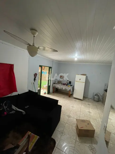 Foto 9 de Casa com 2 quartos à venda, 100m2 em Torres - RS