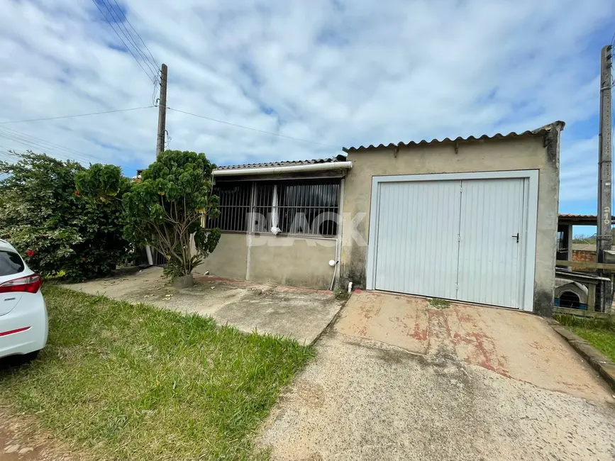 Foto 2 de Casa com 2 quartos à venda, 100m2 em Torres - RS