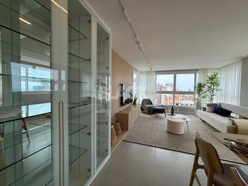 Apartamento com 2 quartos à venda, 90m2 em Centro, Torres - RS - imagem 4 Foto 4 de Apartamento com 2 quartos à venda, 90m2 em Centro, Torres - RS