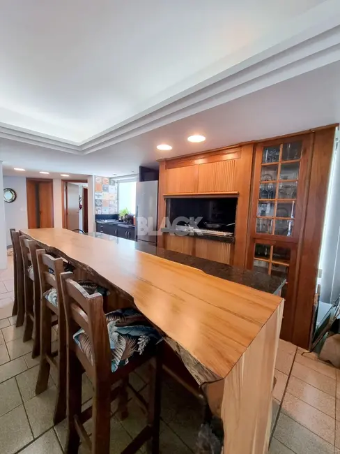 Apartamento com 4 quartos à venda, 264m2 em Torres - RS - imagem 7 Foto 7 de Apartamento com 4 quartos à venda, 264m2 em Torres - RS