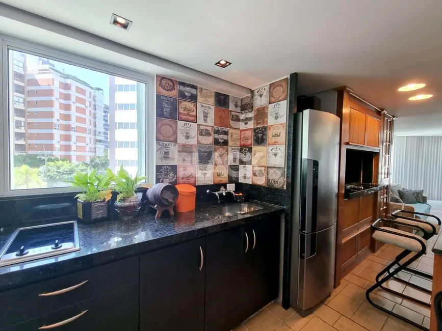 Apartamento com 4 quartos à venda, 264m2 em Torres - RS - imagem 9 Foto 9 de Apartamento com 4 quartos à venda, 264m2 em Torres - RS