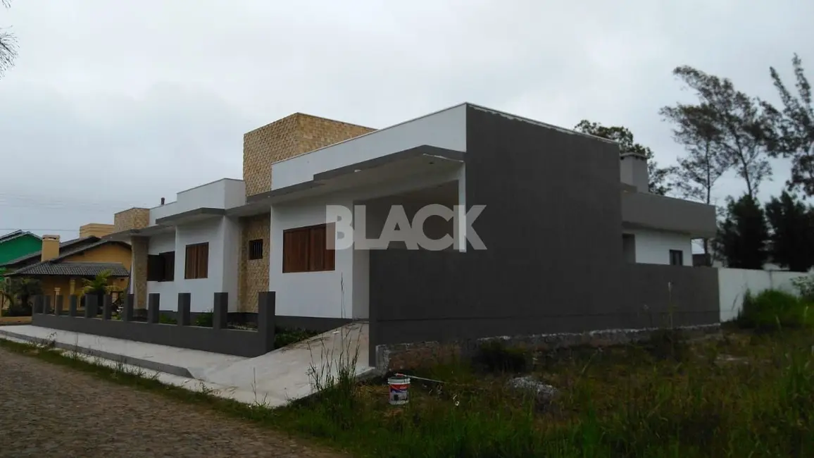 Foto 1 de Casa com 3 quartos à venda, 150m2 em Passo De Torres - SC