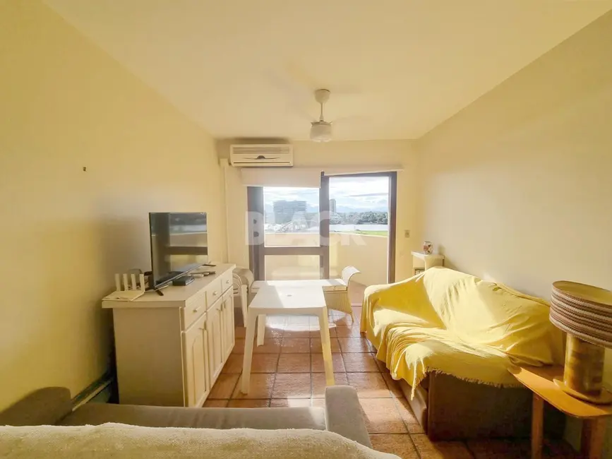 Foto 2 de Apartamento com 2 quartos à venda, 76m2 em Torres - RS