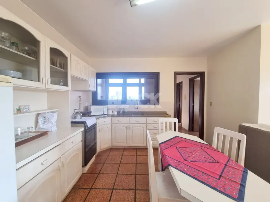 Foto 6 de Apartamento com 2 quartos à venda, 76m2 em Torres - RS