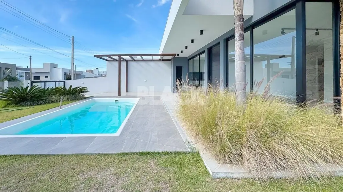 Foto 4 de Casa com 3 quartos à venda, 200m2 em Passo De Torres - SC