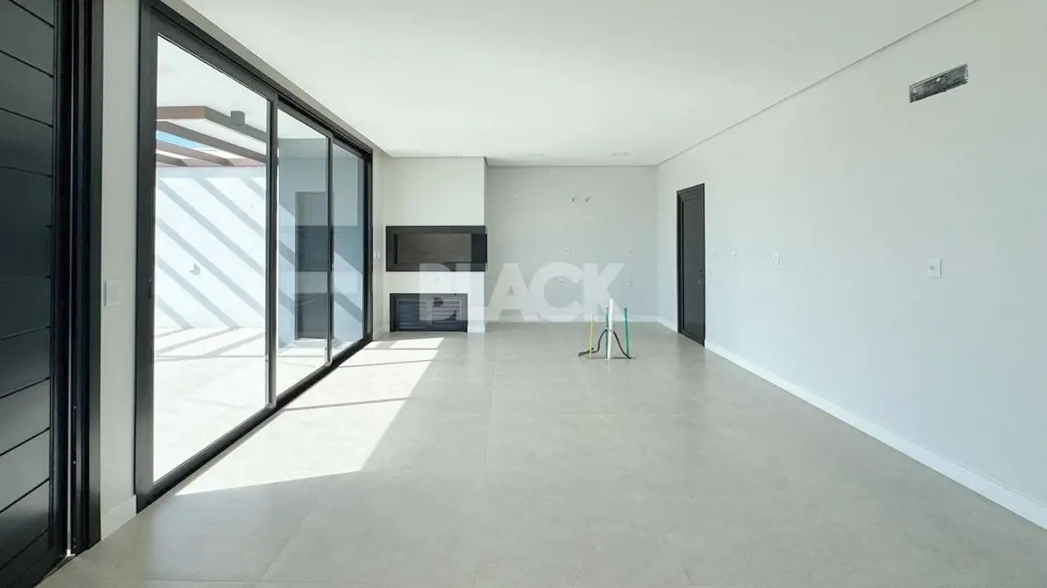 Foto 9 de Casa com 3 quartos à venda, 200m2 em Passo De Torres - SC