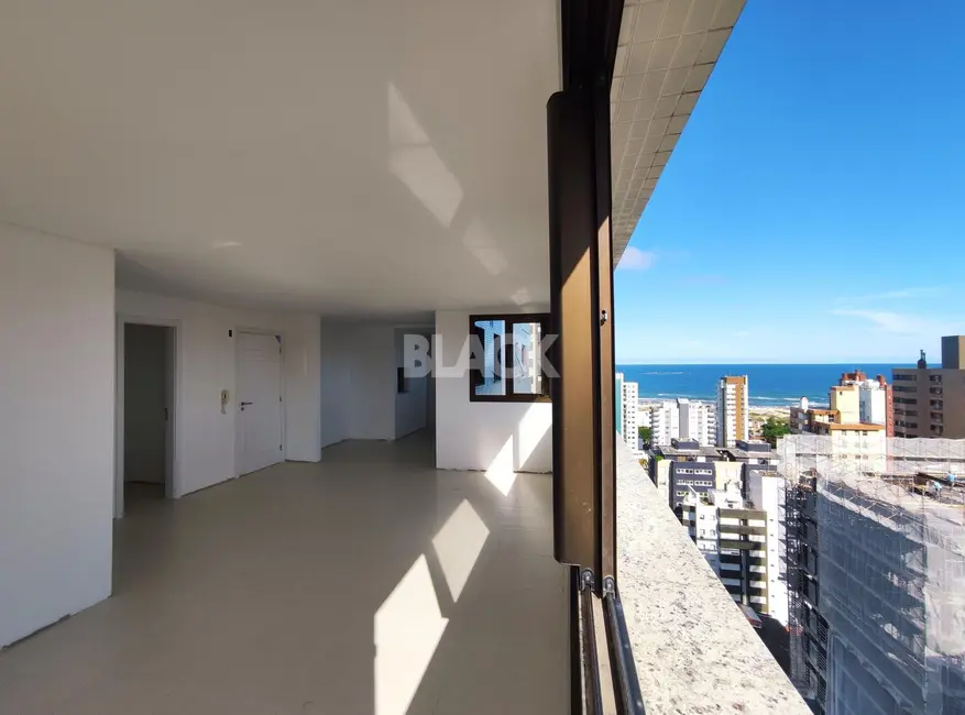 Foto 4 de Apartamento com 3 quartos à venda, 162m2 em Torres - RS