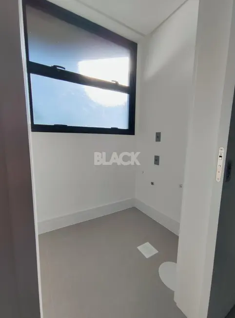 Apartamento com 2 quartos à venda, 91m2 em Centro, Torres - RS - imagem 5 Foto 5 de Apartamento com 2 quartos à venda, 91m2 em Centro, Torres - RS