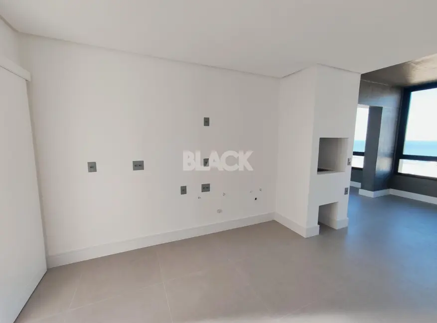 Apartamento com 2 quartos à venda, 91m2 em Centro, Torres - RS - imagem 4 Foto 4 de Apartamento com 2 quartos à venda, 91m2 em Centro, Torres - RS