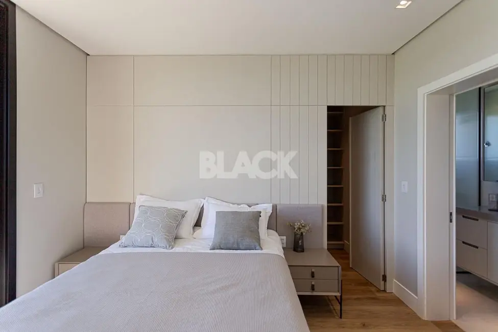 Casa de Condomínio com 4 quartos à venda, 368m2 em Torres - RS - imagem 8 Foto 8 de Casa de Condomínio com 4 quartos à venda, 368m2 em Torres - RS