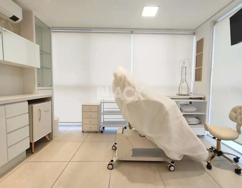 Sala Comercial com 1 quarto à venda, 32m2 em Centro, Torres - RS - imagem 4 Foto 4 de Sala Comercial com 1 quarto à venda, 32m2 em Centro, Torres - RS