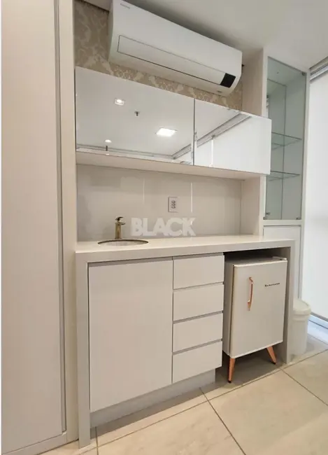 Sala Comercial com 1 quarto à venda, 32m2 em Centro, Torres - RS - imagem 7 Foto 7 de Sala Comercial com 1 quarto à venda, 32m2 em Centro, Torres - RS