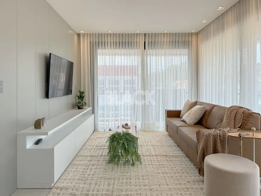 Foto 2 de Cobertura com 3 quartos à venda, 241m2 em Torres - RS