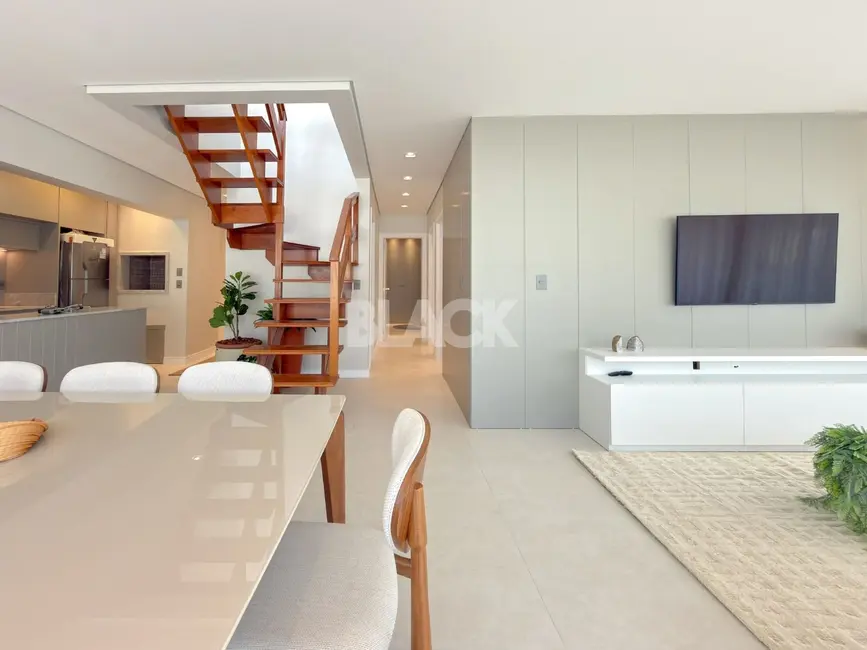 Foto 1 de Cobertura com 3 quartos à venda, 241m2 em Torres - RS