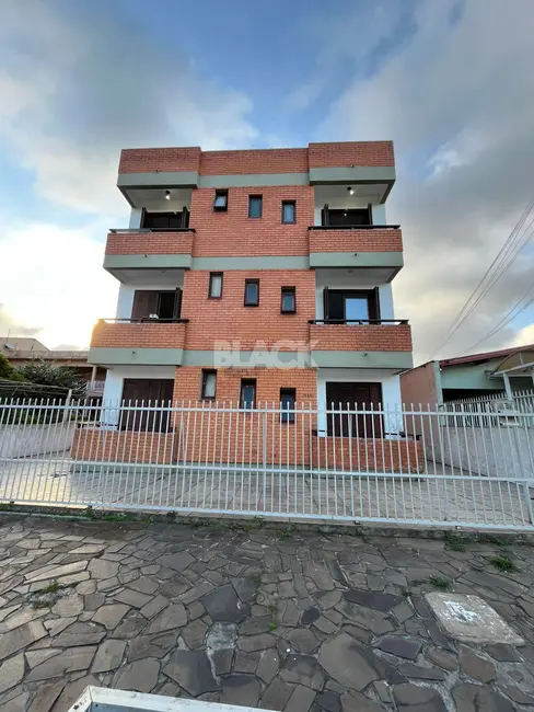 Foto 1 de Apartamento com 2 quartos à venda, 75m2 em Centro, Torres - RS