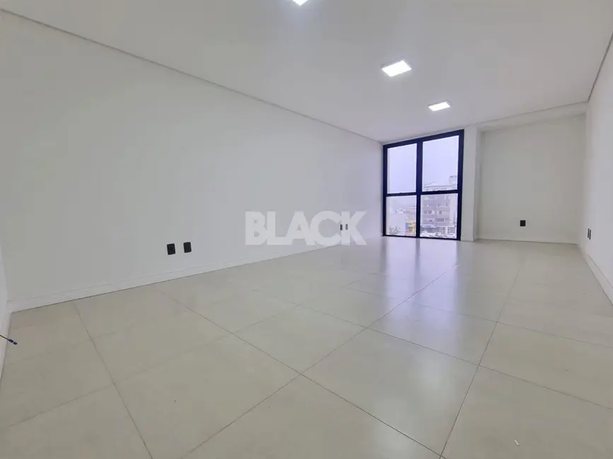 Sala Comercial com 1 quarto à venda, 28m2 em Centro, Torres - RS - imagem 3 Foto 3 de Sala Comercial com 1 quarto à venda, 28m2 em Centro, Torres - RS