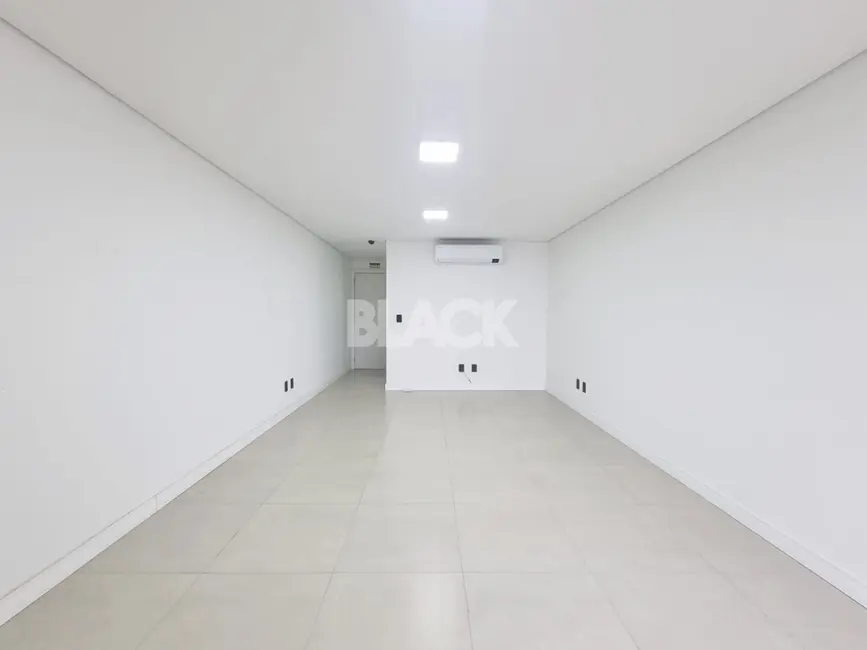 Sala Comercial com 1 quarto à venda, 28m2 em Centro, Torres - RS - imagem 4 Foto 4 de Sala Comercial com 1 quarto à venda, 28m2 em Centro, Torres - RS