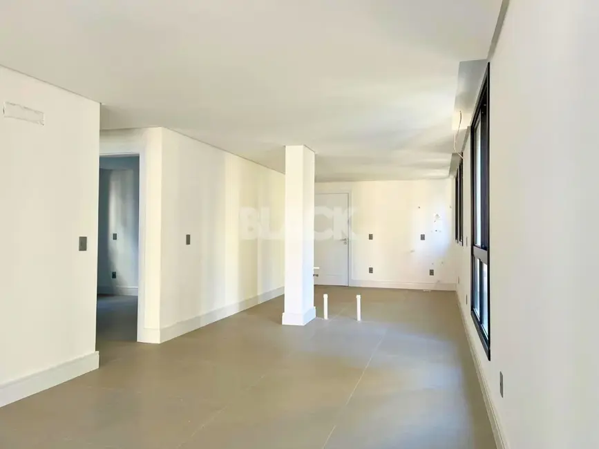 Foto 1 de Apartamento com 2 quartos à venda, 98m2 em Torres - RS
