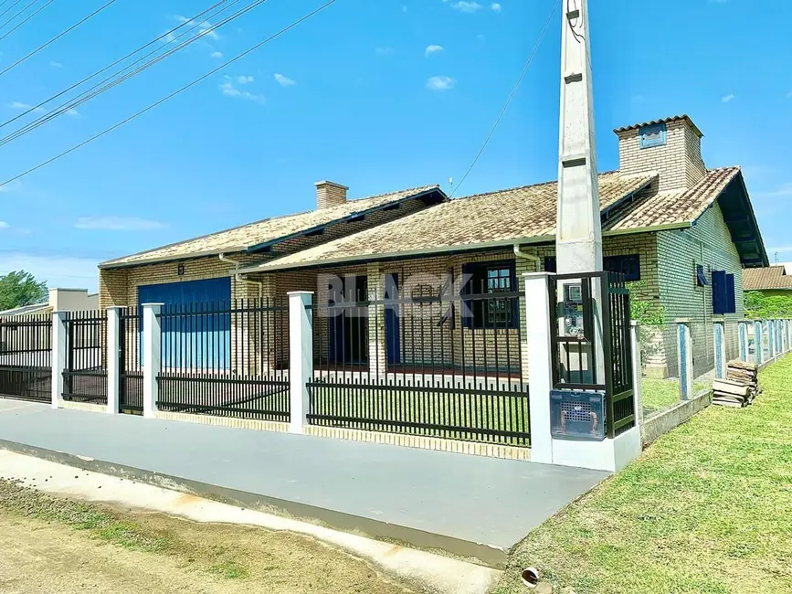 Foto 1 de Casa com 3 quartos à venda, 170m2 em Passo De Torres - SC