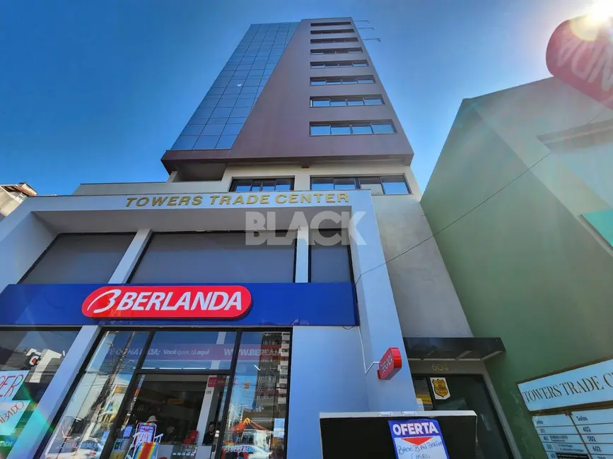Foto 1 de Sala Comercial com 1 quarto para alugar, 43m2 em Centro, Torres - RS