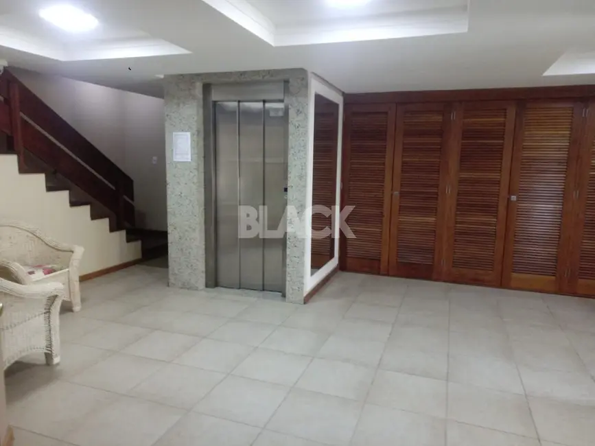 Foto 2 de Cobertura com 3 quartos à venda, 145m2 em Torres - RS