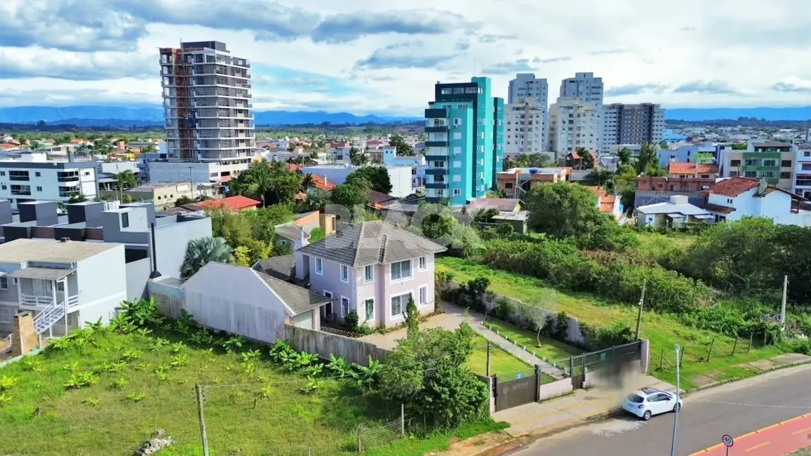 Foto 6 de Casa com 5 quartos à venda, 250m2 em Torres - RS