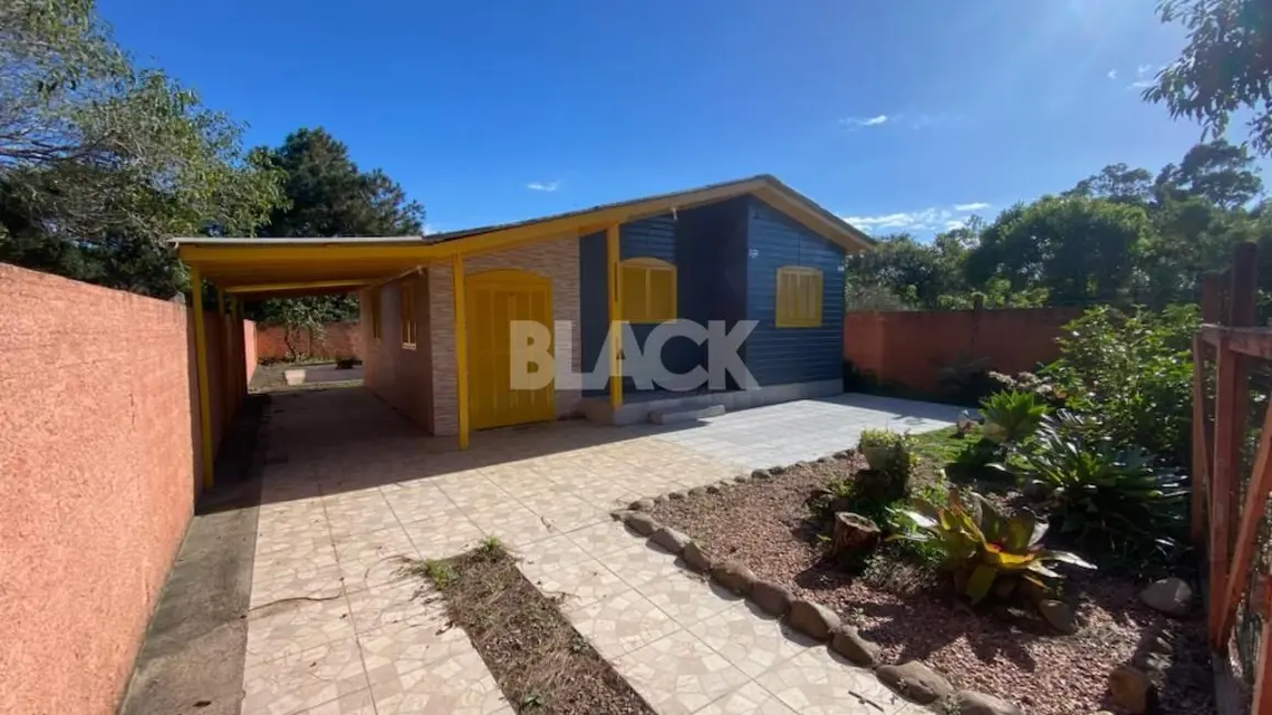 Foto 1 de Casa com 2 quartos à venda, 120m2 em Torres - RS