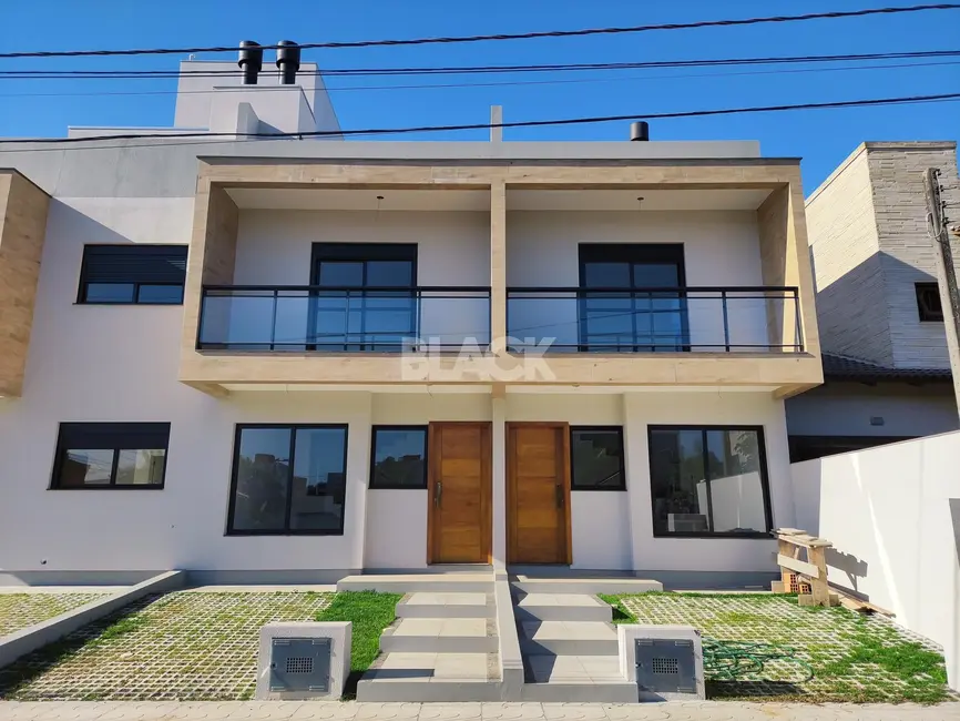 Foto 1 de Sobrado com 2 quartos à venda, 147m2 em Centro, Passo De Torres - SC