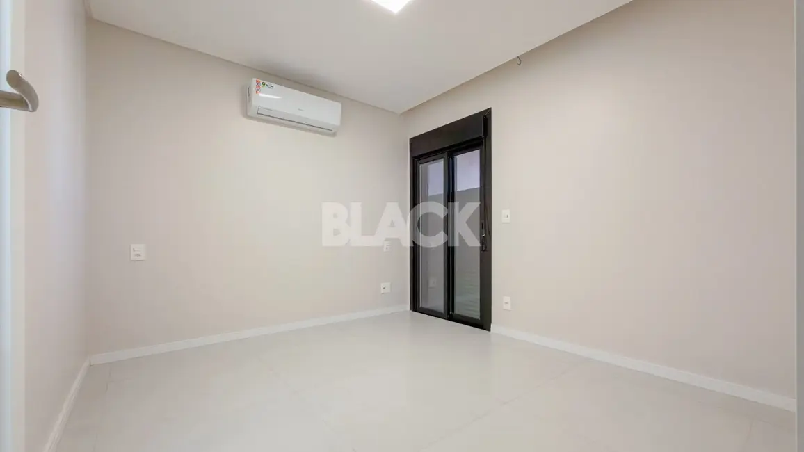 Foto 9 de Cobertura com 3 quartos à venda, 224m2 em Torres - RS