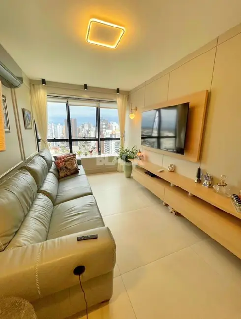 Foto 1 de Apartamento com 2 quartos à venda, 77m2 em Centro, Torres - RS