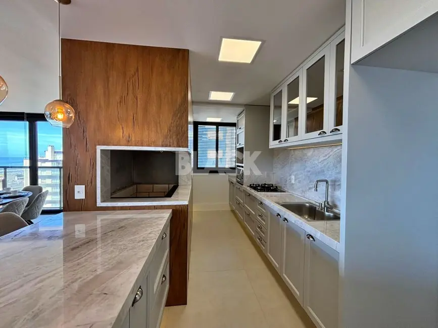 Foto 6 de Apartamento com 3 quartos à venda, 220m2 em Torres - RS