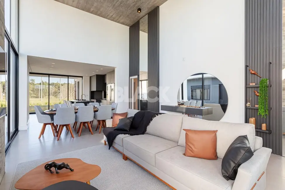 Foto 3 de Casa de Condomínio com 3 quartos à venda, 204m2 em Torres - RS