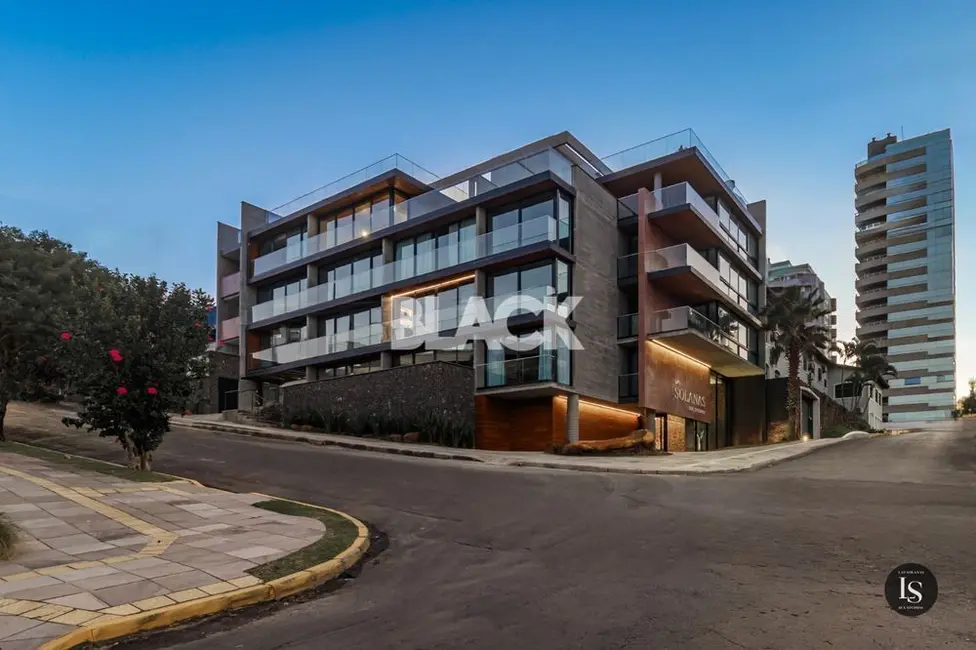 Foto 1 de Apartamento com 1 quarto à venda, 61m2 em Torres - RS