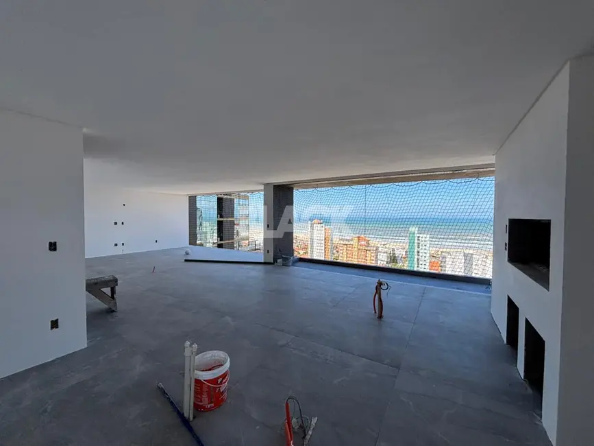 Apartamento com 4 quartos à venda, 200m2 em Torres - RS - imagem 8 Foto 8 de Apartamento com 4 quartos à venda, 200m2 em Torres - RS