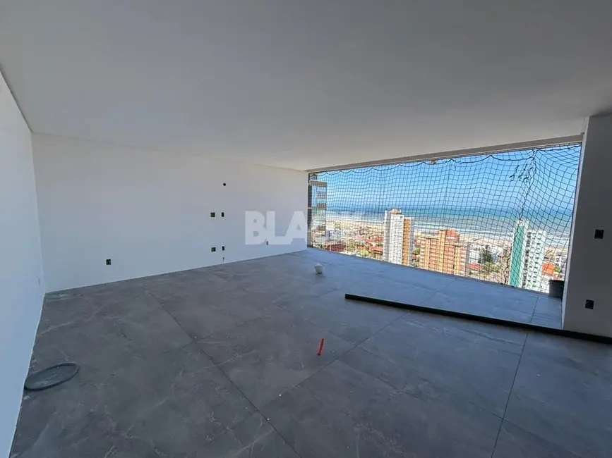 Apartamento com 4 quartos à venda, 200m2 em Torres - RS - imagem 3 Foto 3 de Apartamento com 4 quartos à venda, 200m2 em Torres - RS