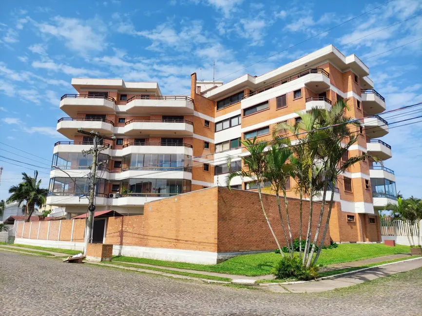 Foto 1 de Apartamento com 3 quartos à venda, 200m2 em Torres - RS