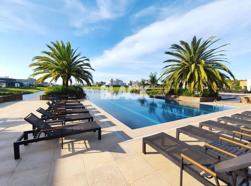 Foto 9 de Terreno / Lote à venda, 609m2 em Torres - RS