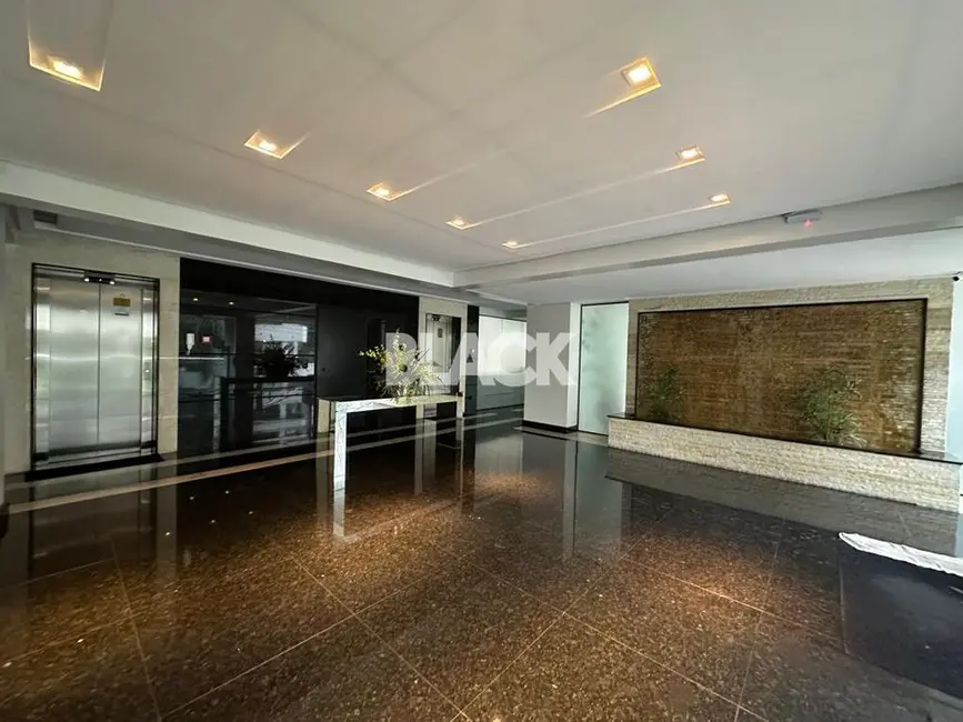 Foto 2 de Apartamento com 3 quartos à venda, 244m2 em Medianeira, Caxias Do Sul - RS