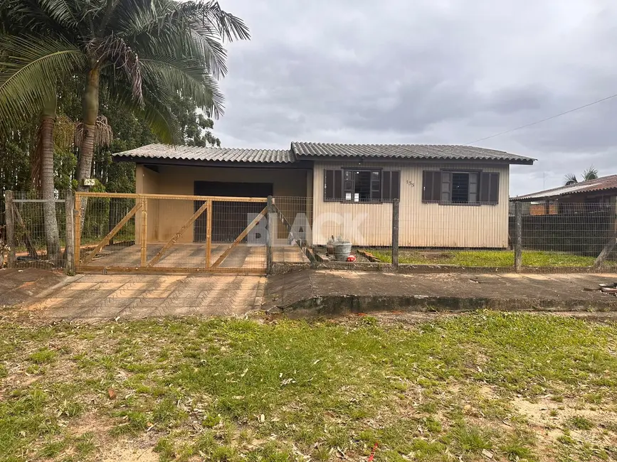 Casa com 2 quartos à venda, 90m2 em Torres - RS - imagem 1 Foto 1 de Casa com 2 quartos à venda, 90m2 em Torres - RS