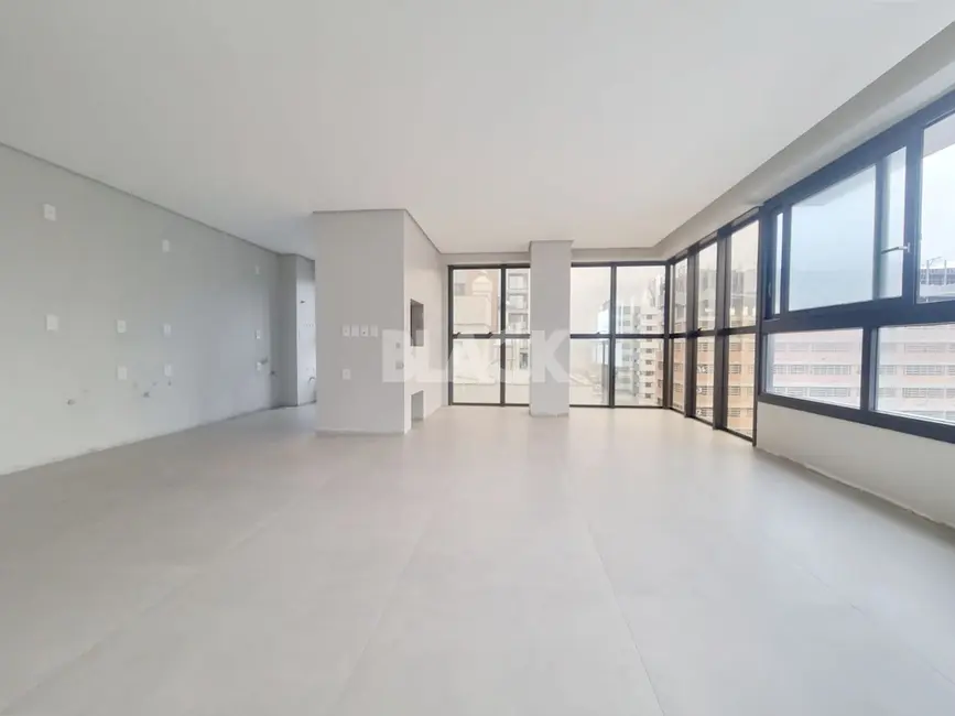 Apartamento com 3 quartos à venda, 114m2 em Torres - RS - imagem 4 Foto 4 de Apartamento com 3 quartos à venda, 114m2 em Torres - RS