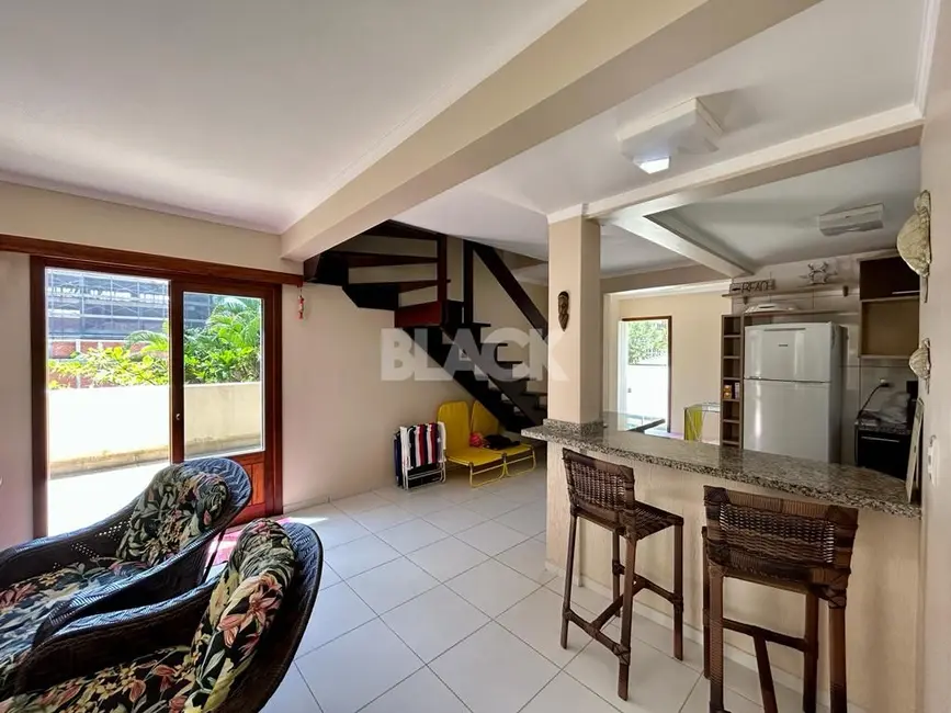 Foto 5 de Cobertura com 2 quartos à venda, 208m2 em Torres - RS