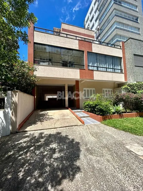 Foto 1 de Cobertura com 2 quartos à venda, 208m2 em Torres - RS