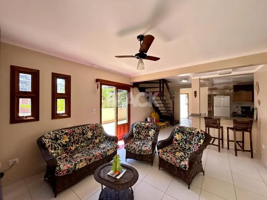 Foto 4 de Cobertura com 2 quartos à venda, 208m2 em Torres - RS