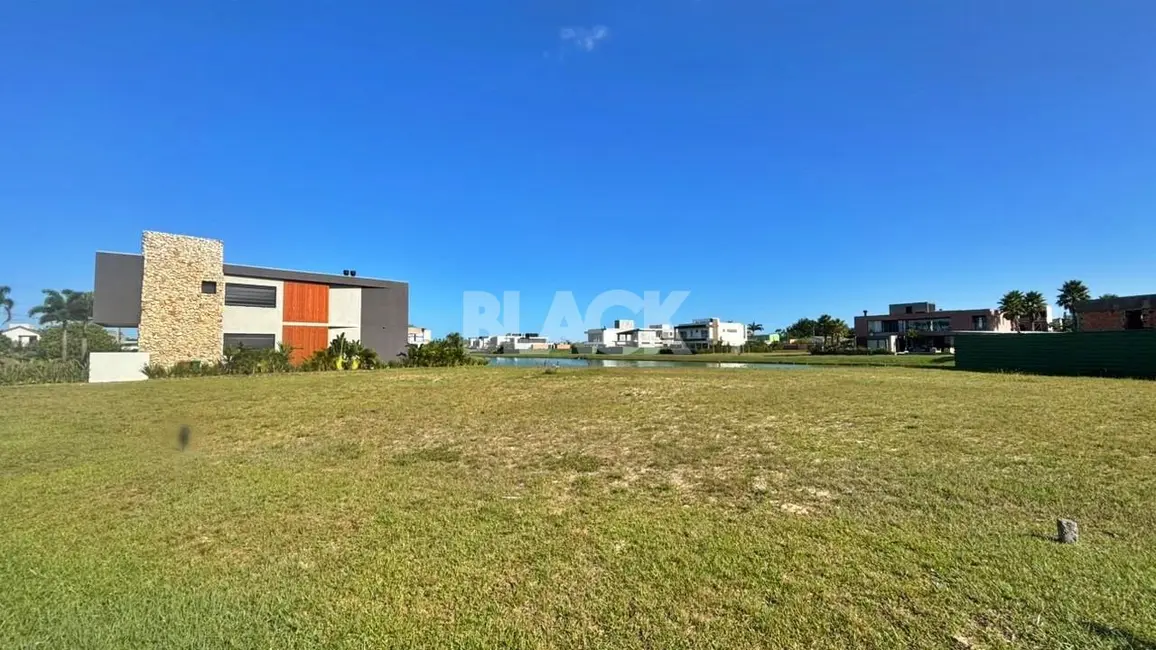 Foto 2 de Terreno / Lote à venda, 466m2 em Torres - RS