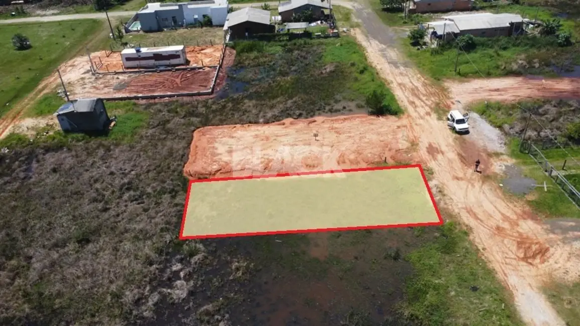 Foto 1 de Terreno / Lote à venda, 300m2 em Torres - RS
