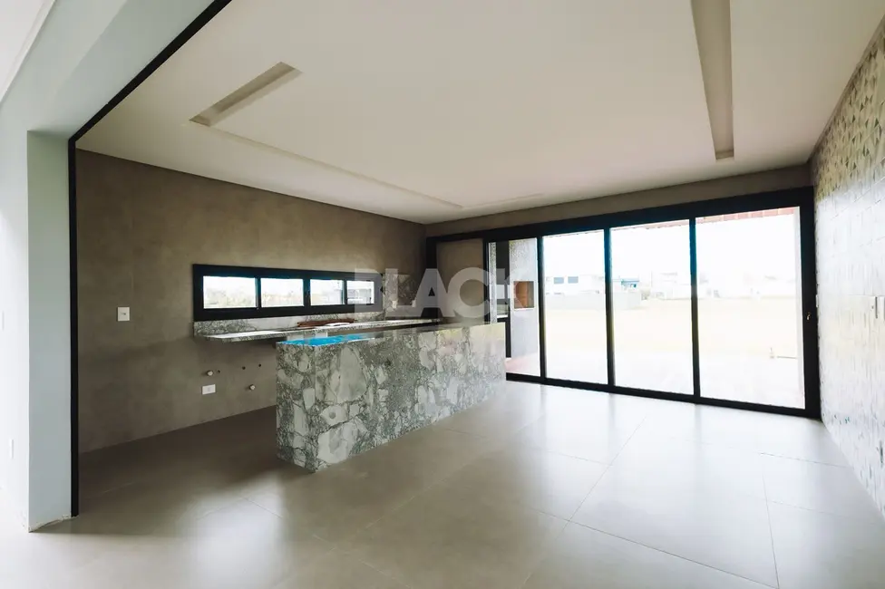 Foto 4 de Casa de Condomínio com 4 quartos à venda, 256m2 em Torres - RS