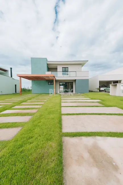 Foto 2 de Casa de Condomínio com 4 quartos à venda, 256m2 em Torres - RS