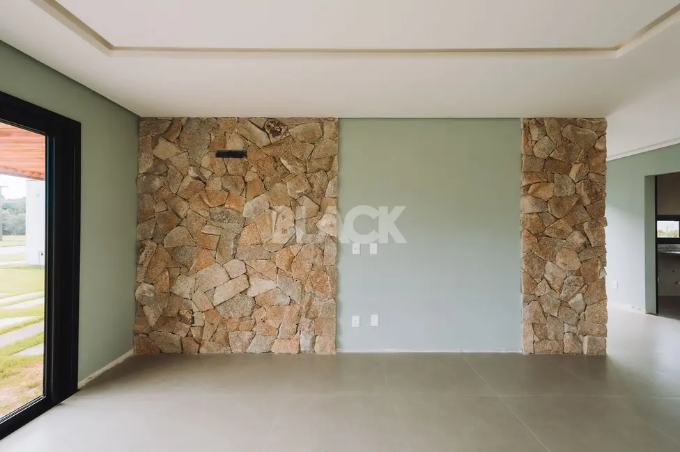 Foto 7 de Casa de Condomínio com 4 quartos à venda, 256m2 em Torres - RS